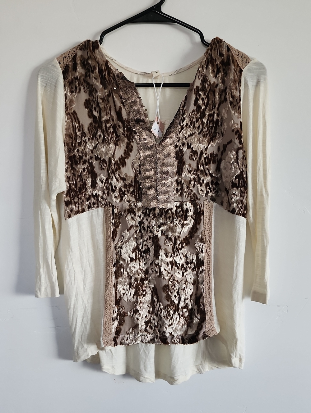 Women's Cream and Brown Velvet-Accent Long Sleeve Top